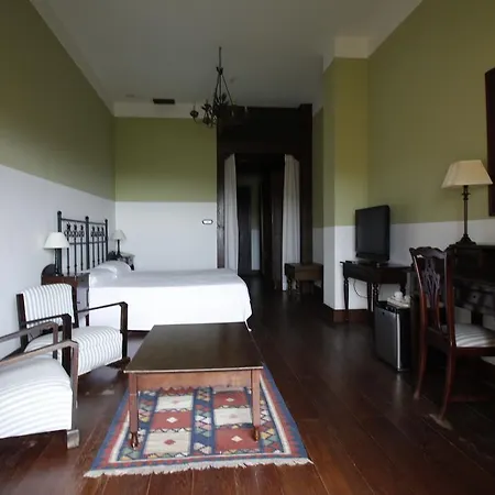 Molino De Santillan 4*