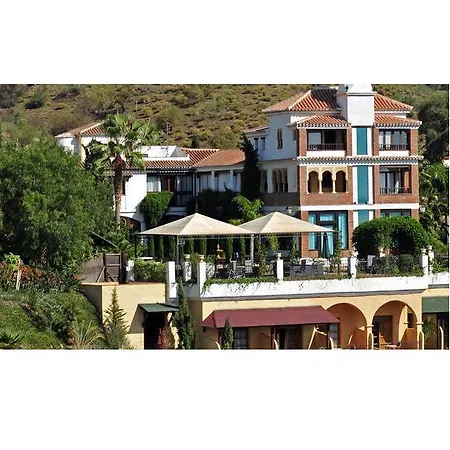 Hotel Molino De Santillan 4*